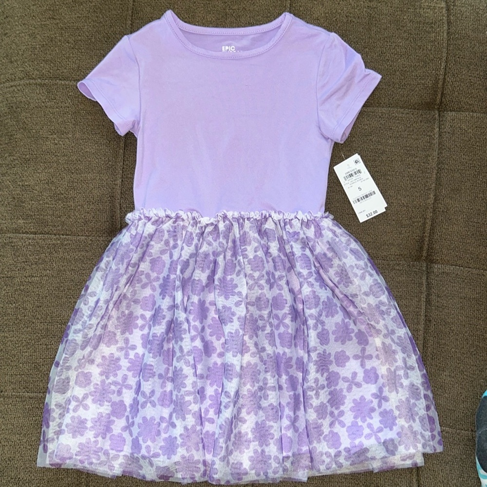 Girls size (5) Epic Threads dress
